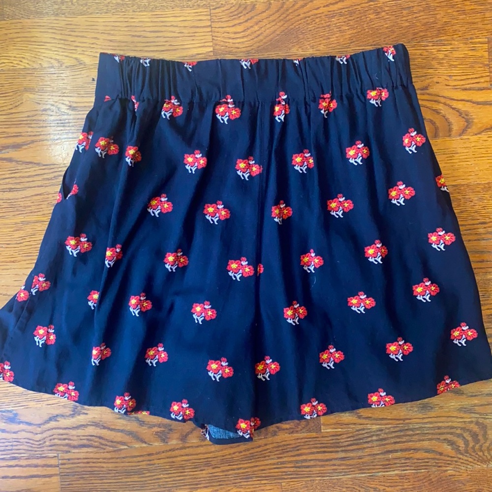 Anthropologie Maeve Patchwork Pleated Shorts - image 5